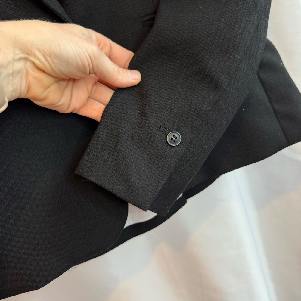 H&M Classic Black Blazer - Picture 4 of 14